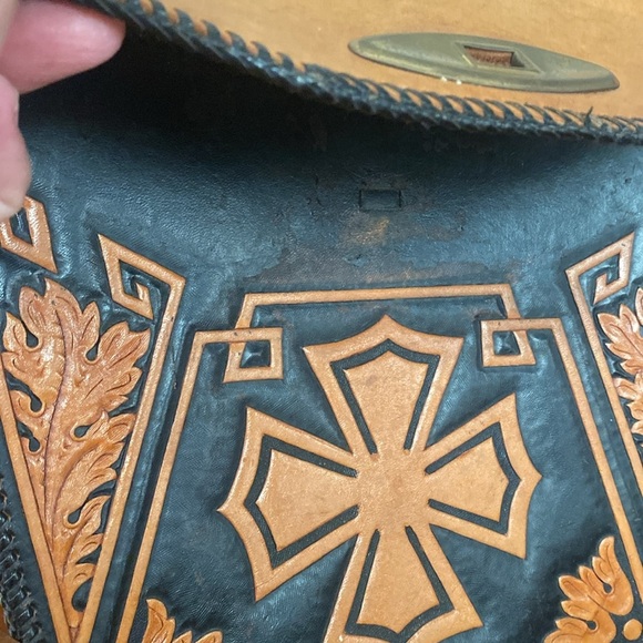 Vintage Hand Tooled Leather Purse Iron Cross - Picture 3 of 12